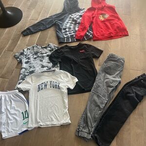 Levi's Black Tee with Mixed Black, Red, Gray, White Apparel Bundle